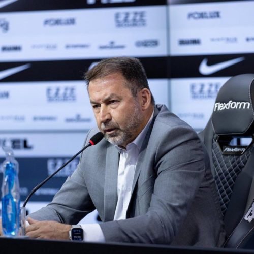 Augusto Melo segue ameaçado no cargo