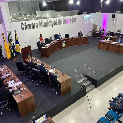 Câmara de Dourados retoma sessões na segunda-feira