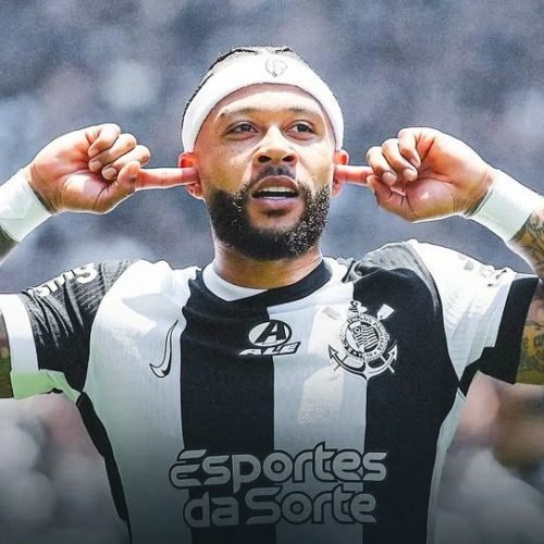 Memphis Depay crítica arbitragem e horário do jogo