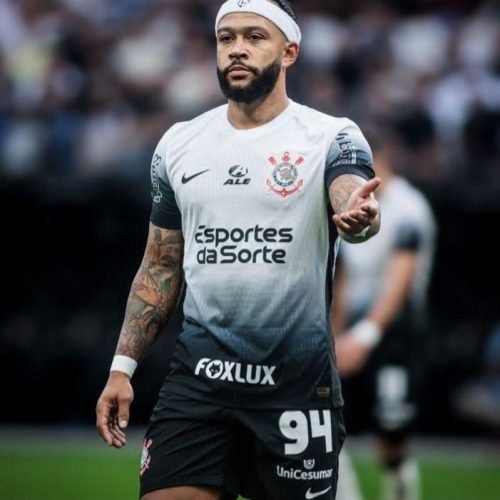 Memphis ameaça deixar o Corinthians após possível impeachment de presidente