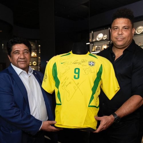 Ronaldo Fenômeno vai disputar à presidência da CBF